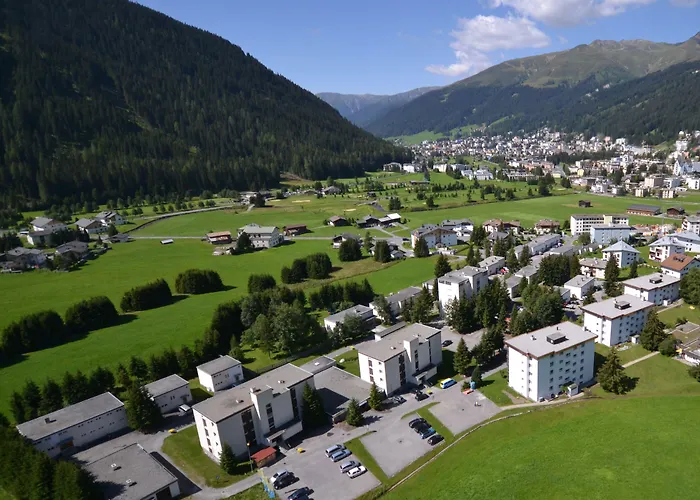 Ferienhaus Private Holiday Homes By Solaria Davos