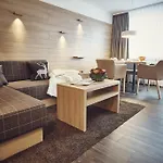 Private Homes By Solaria *